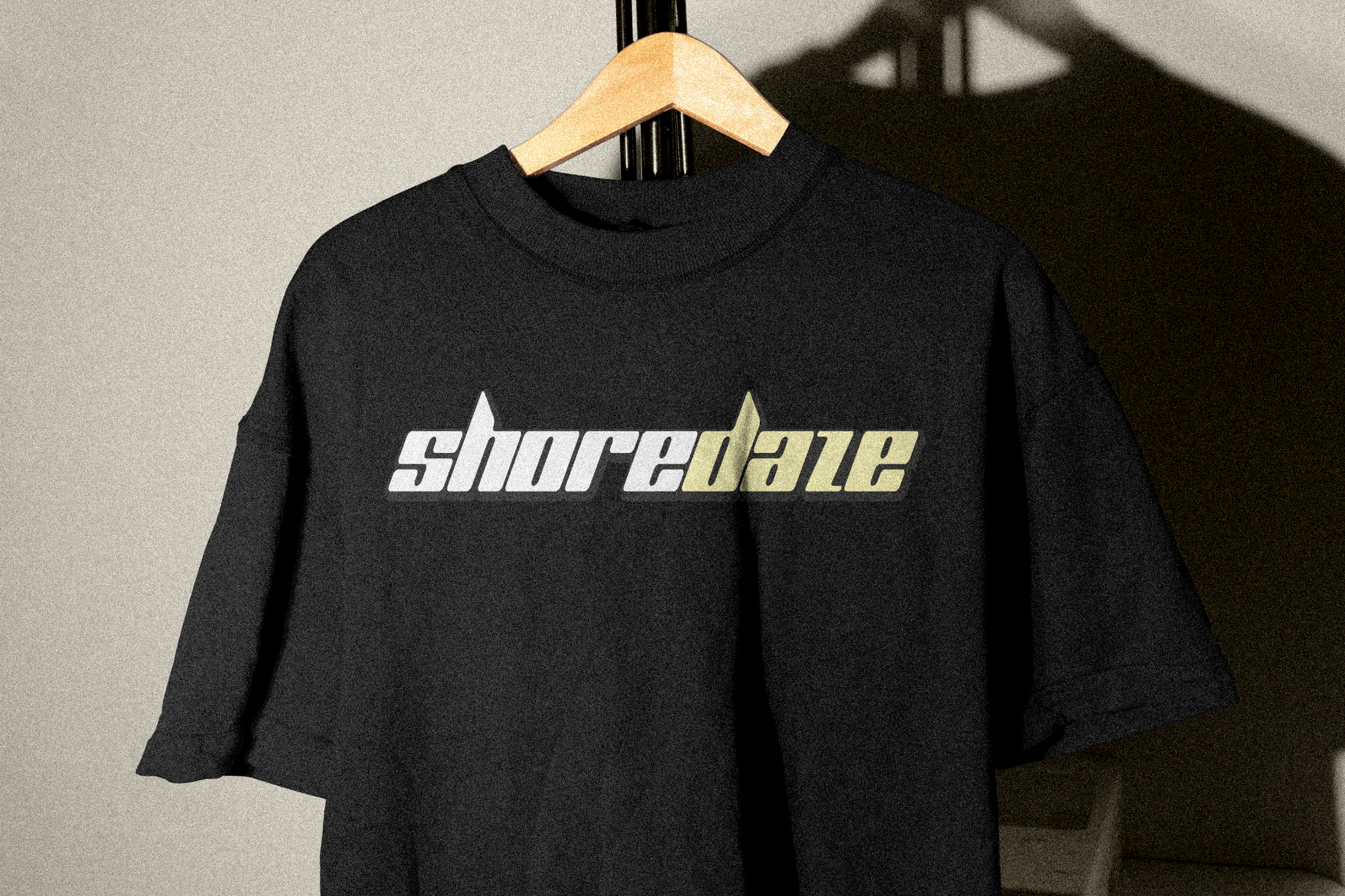 Mockup t-shirt Shoredaze